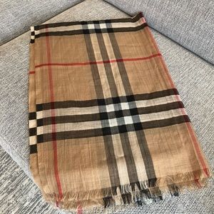 Authentic Burberry Lightweight Wool Silk Scarf